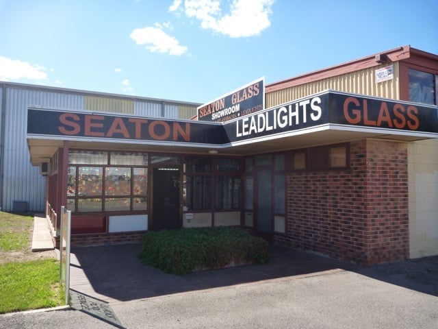 Contractor Seaton Glass in Royal Park SA