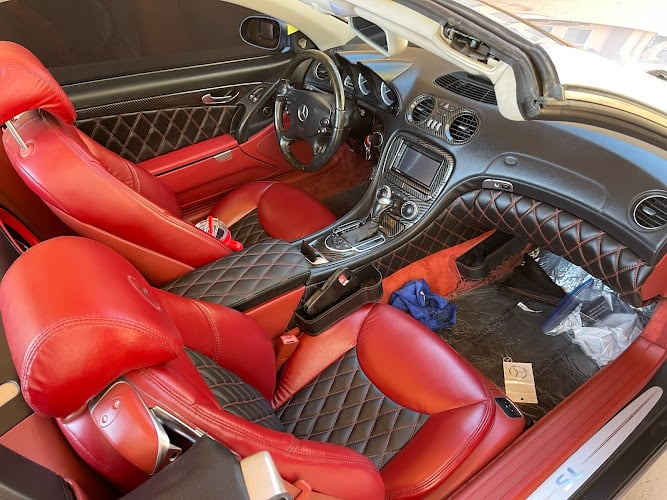 Contractor Bell Auto Upholstery in Phoenix AZ