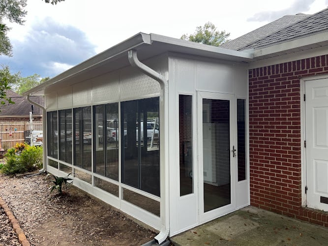 Custom Sunrooms & Siding