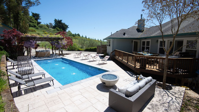 West Coast Fiberglass Pools