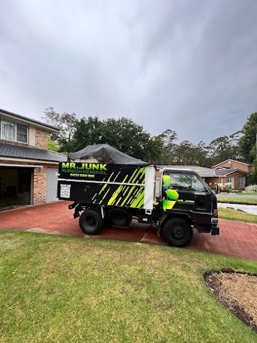 Contractor Mr. Junk Rubbish Removal in Bondi NSW