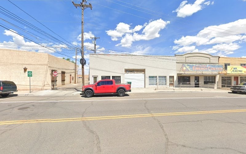 Contractor Meads Trim Shop in Farmington NM