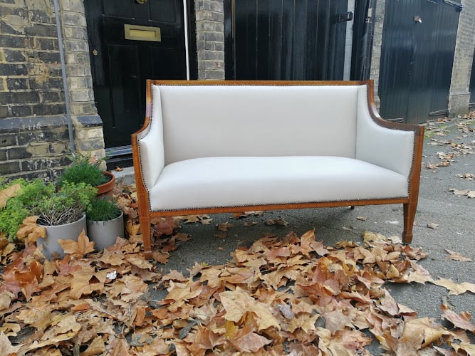 Contractor Kennington Upholstery Ltd in London England