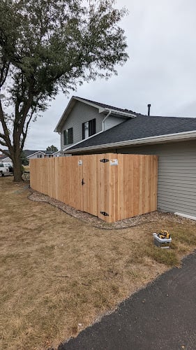 Contractor Corridor Residential Fencing Company in Cedar Rapids IA