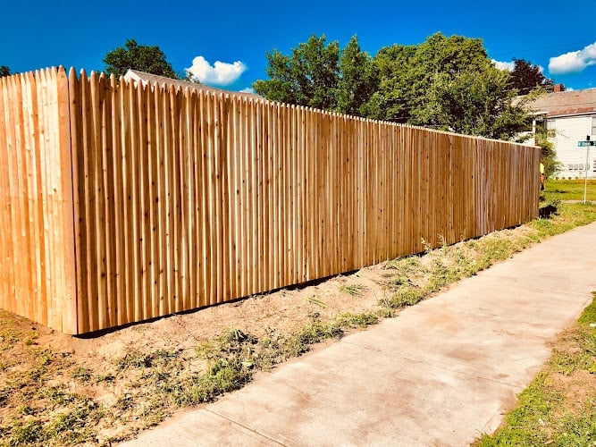 Middlebury Fence Co LLC