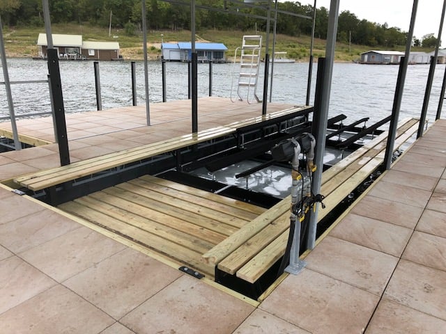 Contractor Ozark Boat Docks (& Lifts) Inc in Mountain Home AR